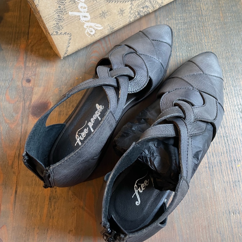 New Free People Wanderlust Flat